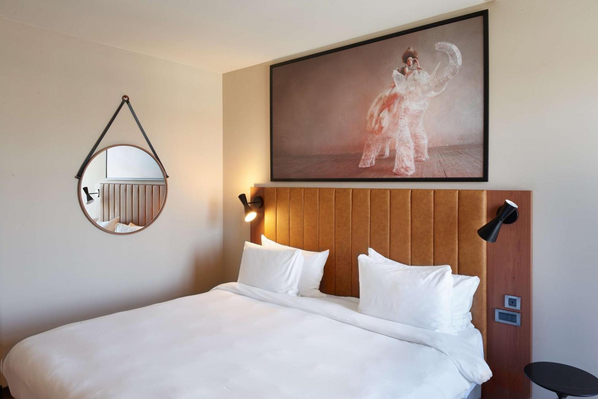 Radisson Blu Vieux Port 4*
